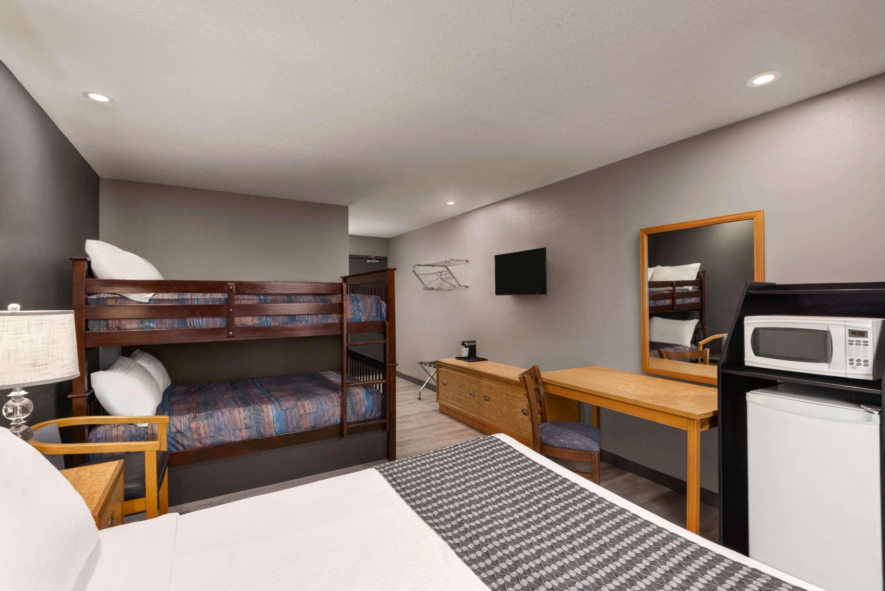 Travelodge By Wyndham Brandon Exteriör bild