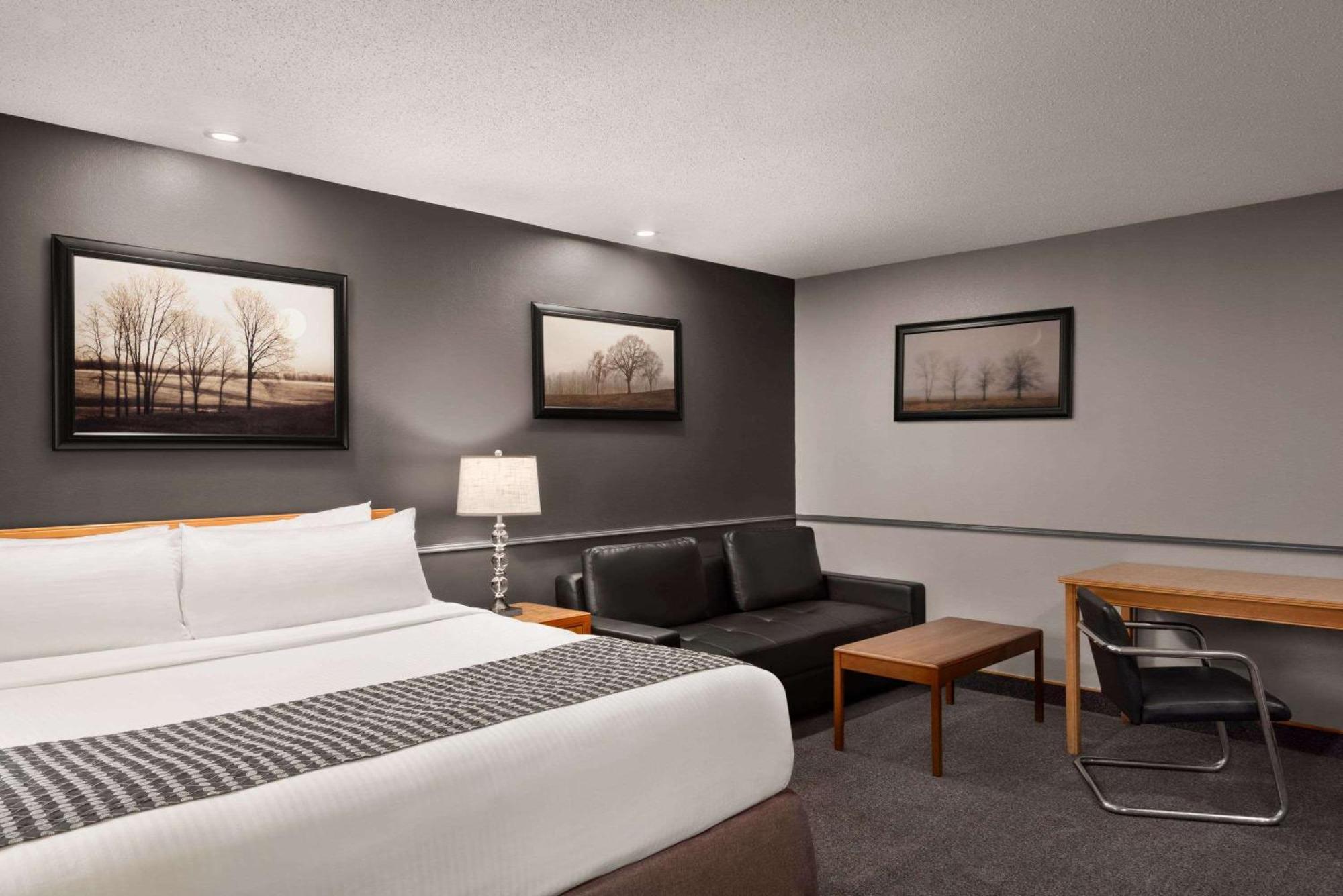 Travelodge By Wyndham Brandon Exteriör bild